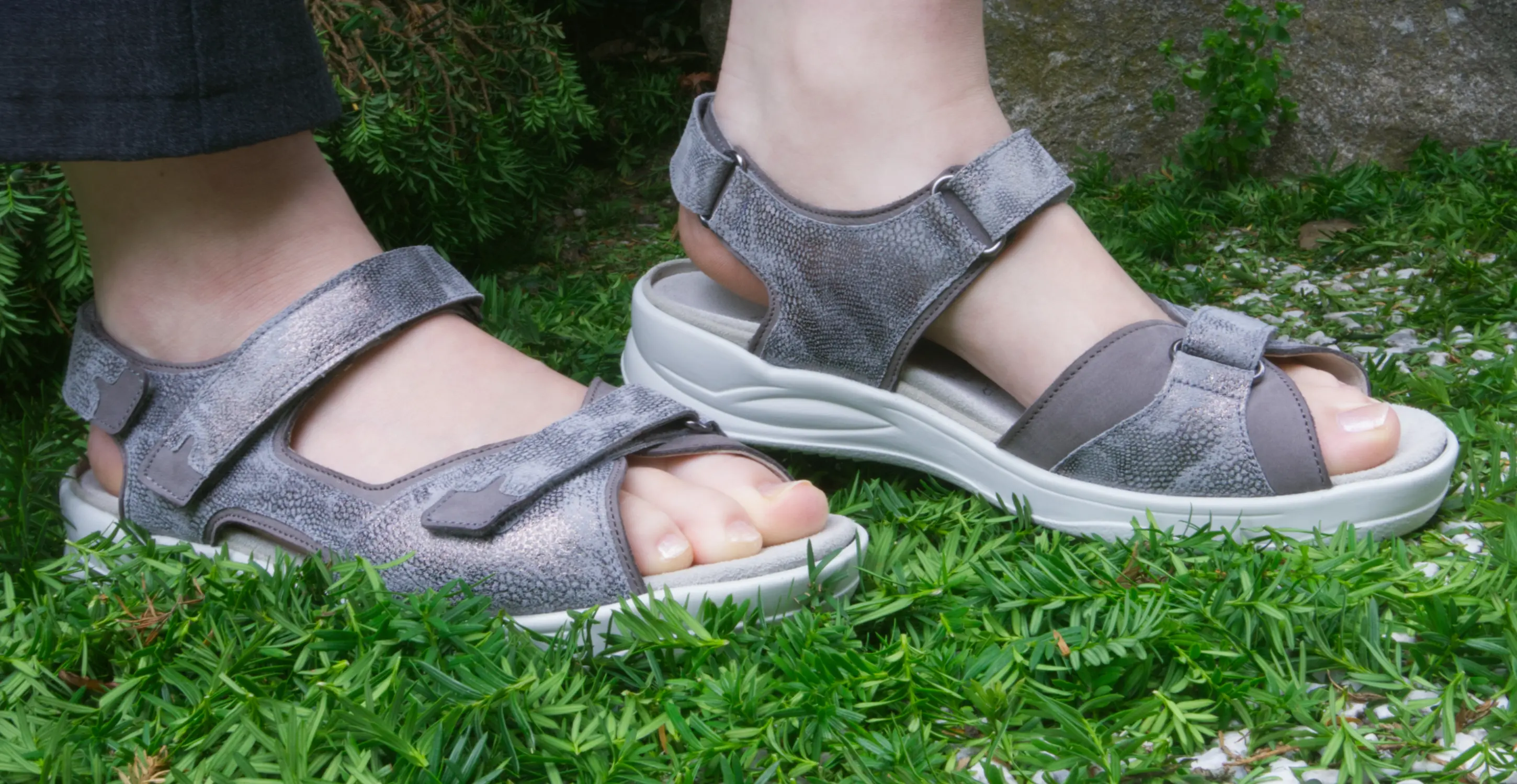 Bekleidung, Schuhwerk, Sandale
