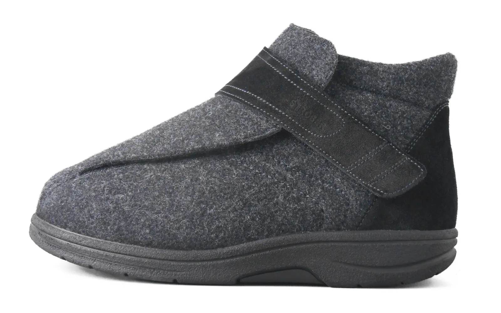 MERTEN Filz+Velour Schuh in anthrazit und schwarz, seitlich auf einem Holzuntergrund positioniert, mit stilvollem Design und bequemer Passform.