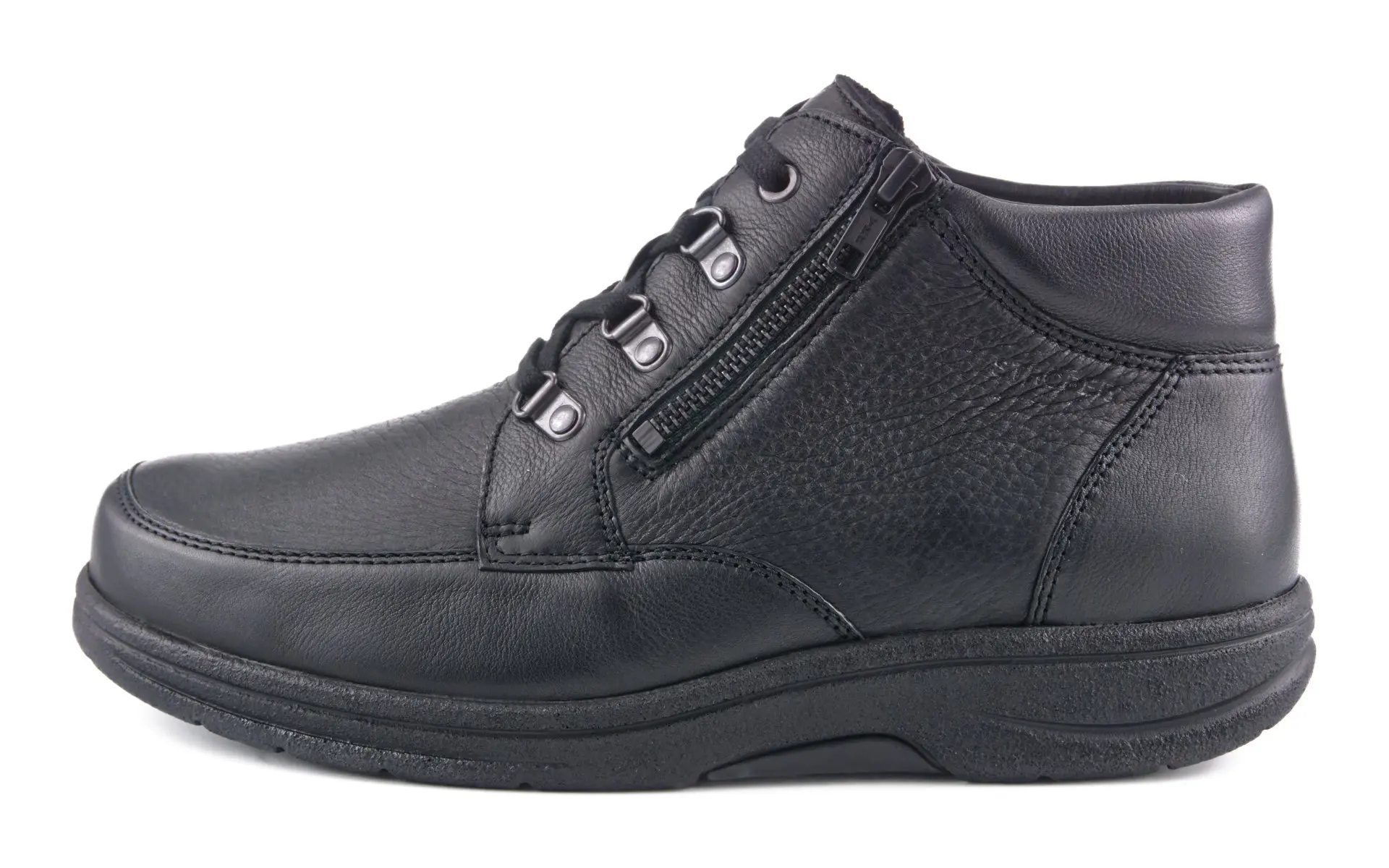 Schwarz MINO NappaSoft plus Hirsch Schuh mit Wollfutter, im Vordergrund auf einem hellen Hintergrund abgebildet.